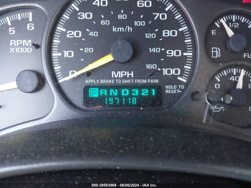 2000 Chevrolet Silverado 1500 VIN: 2GCEC19WXY1362752 Lot: 39583969