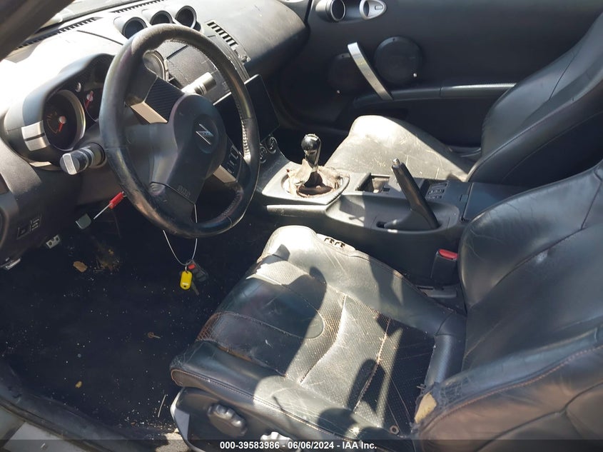 2004 Nissan 350Z Touring VIN: JN1AZ36A04T011728 Lot: 39583986