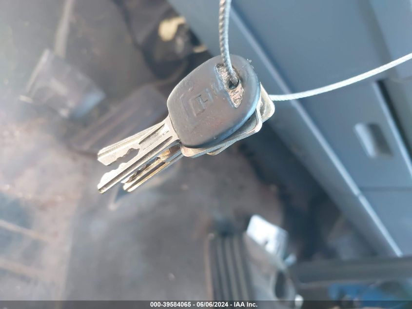 1991 Chevrolet Gmt-400 C1500 VIN: 1GCDC14Z2MZ215159 Lot: 39584065