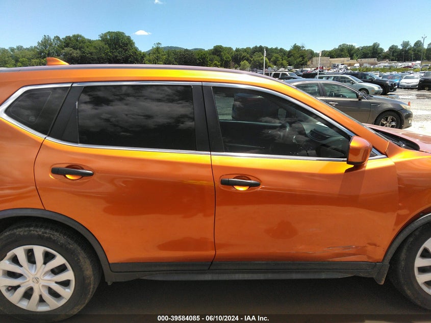 2017 Nissan Rogue S VIN: JN8AT2MT0HW400522 Lot: 39584085