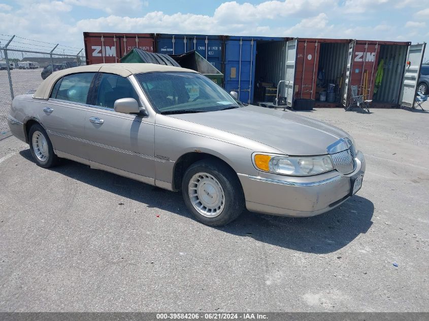 1999 Lincoln Town Car Executive VIN: 1LNHM81W2XY631493 Lot: 39584206