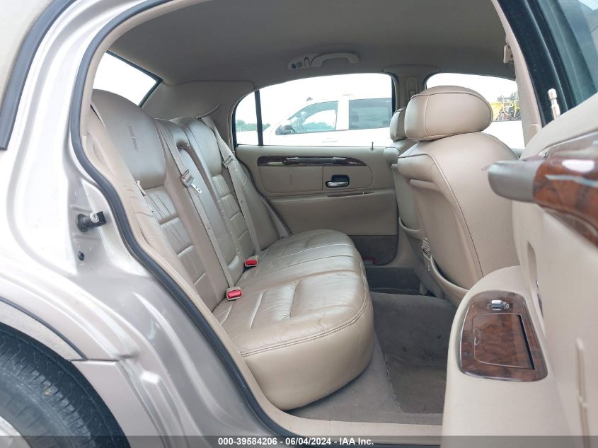 1999 Lincoln Town Car Executive VIN: 1LNHM81W2XY631493 Lot: 39584206