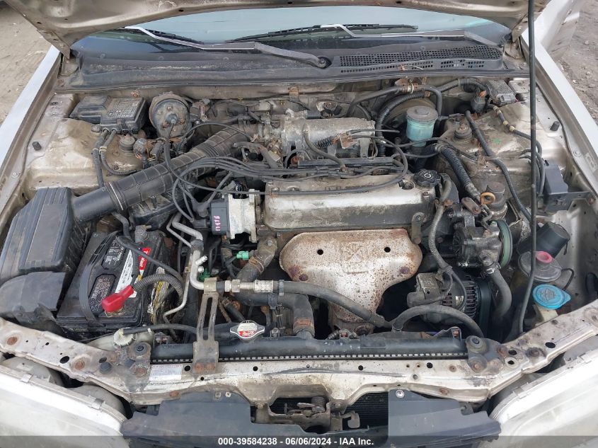 1996 Honda Accord Lx/Ex VIN: 1HGCD5637TA022920 Lot: 39584238