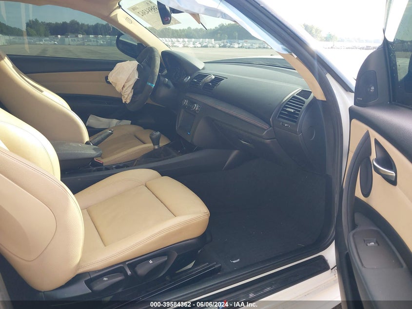 2011 BMW 135I VIN: WBAUC9C58BVM09824 Lot: 39584362