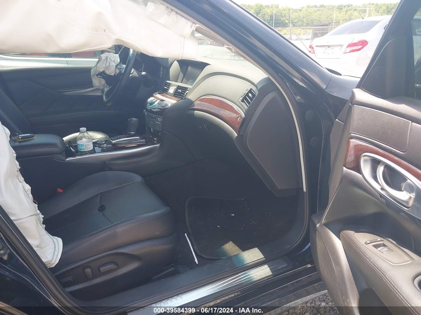 JN1BY1PR2JM370309 2018 Infiniti Q70L 3.7X Luxe