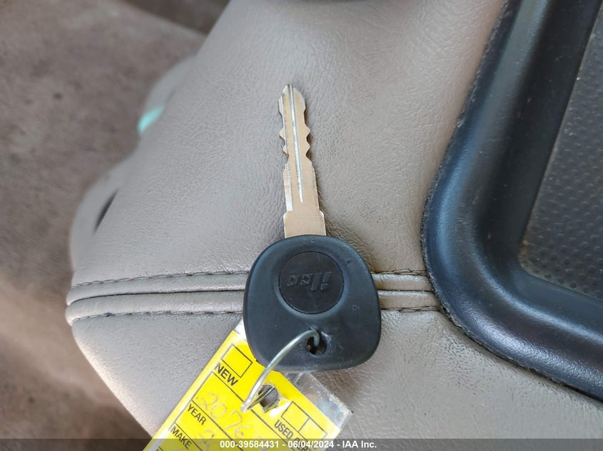 2004 Chevrolet Silverado 1500 Ls VIN: 2GCEC19T241207676 Lot: 39584431