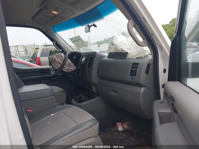 2015 Nissan Nv Cargo Nv2500 Hd Sl V6 VIN: 1N6BF0KY5FN803230 Lot: 39584459