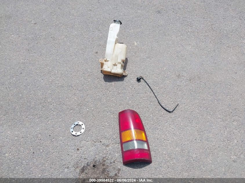 2002 GMC Sierra 2500Hd Sl VIN: 1GTHK29G22E303408 Lot: 39584522