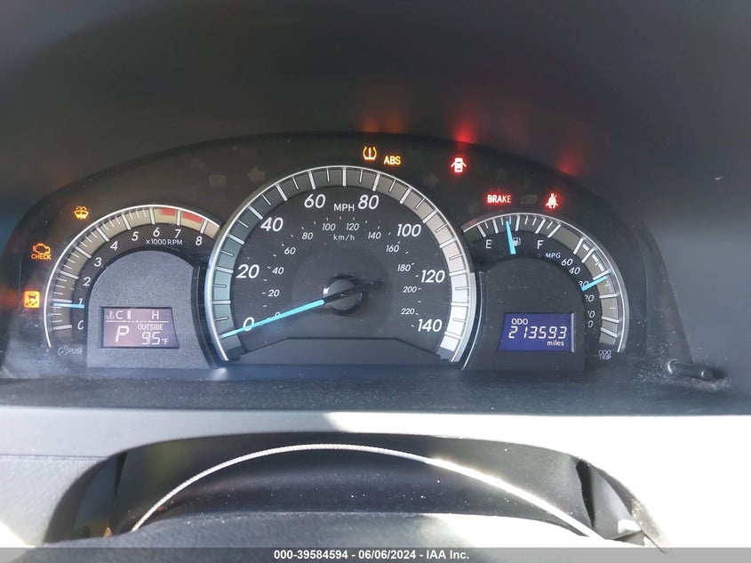 2013 Toyota Camry Se VIN: 4T1BF1FK1DU643425 Lot: 39584594