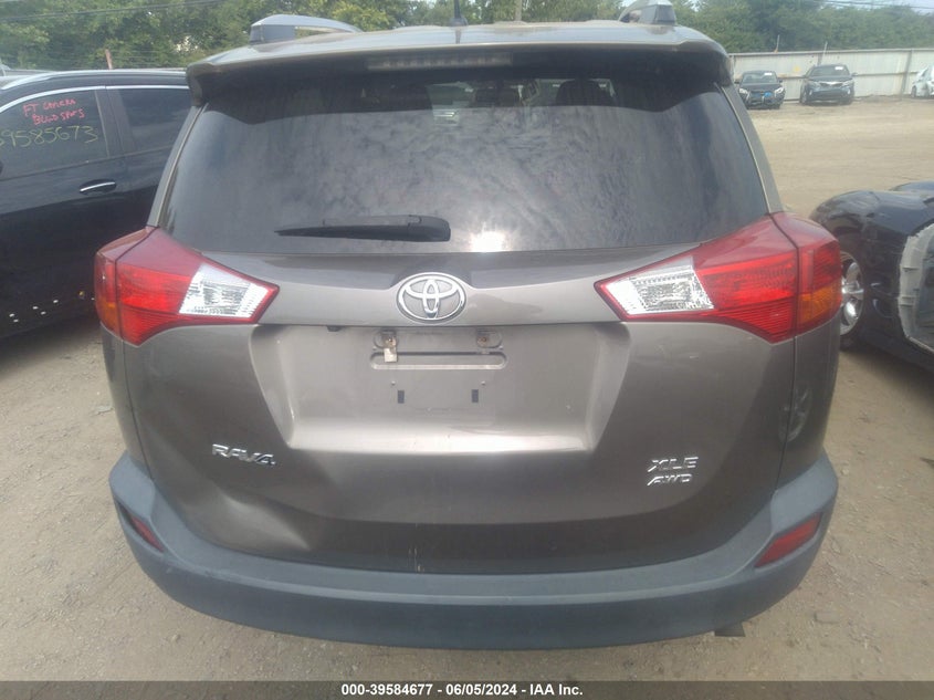 2013 TOYOTA RAV4 XLE - JTMRFREV2D5004705