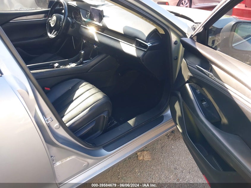 VIN JM1GL1VM4J1319582 2018 MAZDA MAZDA6 TOURING