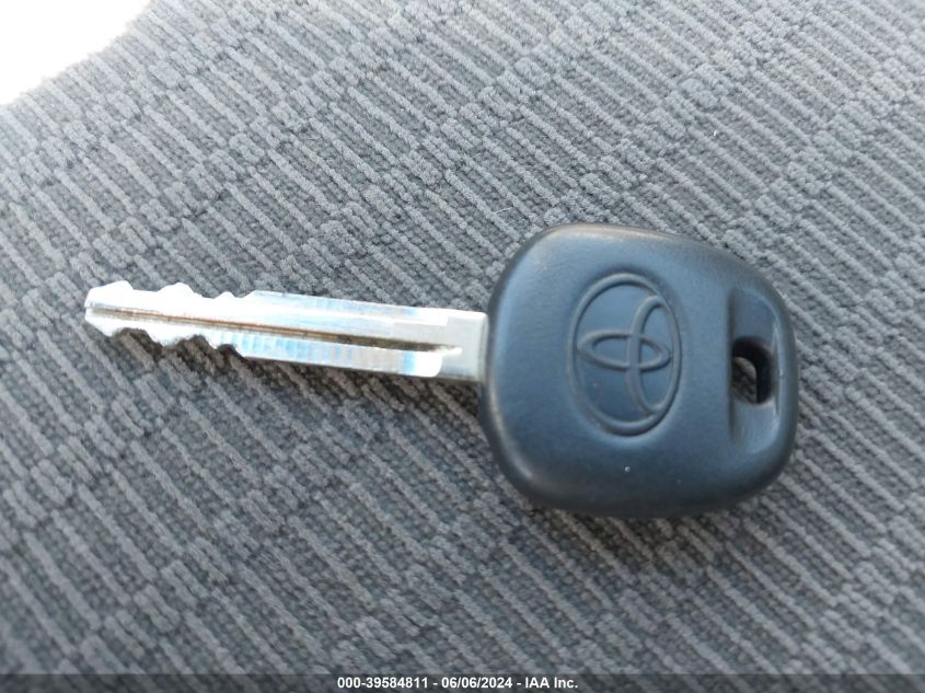 2005 Toyota Camry Le V6 VIN: 4T1BF30K35U592144 Lot: 39584811