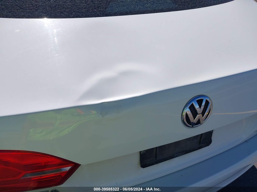 2013 Volkswagen Jetta 2.0L S VIN: 3VW2K7AJ2DM399710 Lot: 39585322