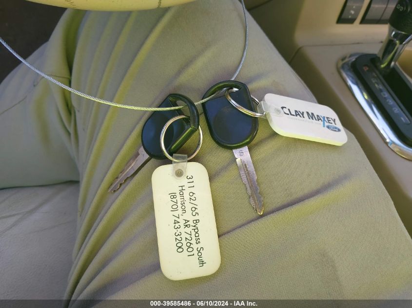 2006 Ford Explorer Xlt VIN: 1FMEU73806UA06043 Lot: 39585486