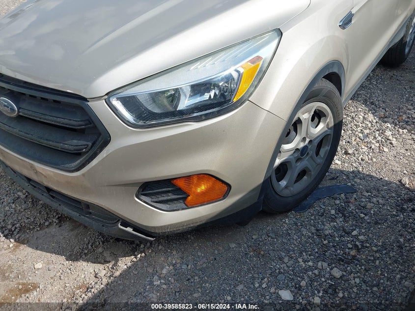2017 Ford Escape S VIN: 1FMCU0F7XHUE02520 Lot: 39585823