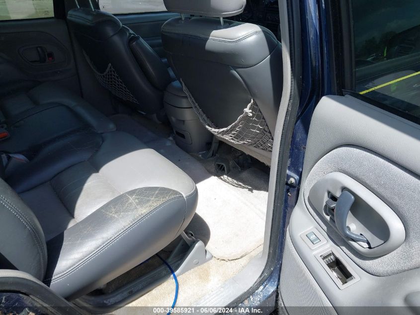 2000 Chevrolet Tahoe Z71 VIN: 1GNEK13R6YR176680 Lot: 39585921