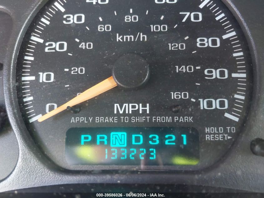 2002 Chevrolet Tahoe Lt VIN: 1GNEK13Z12J105120 Lot: 39586026