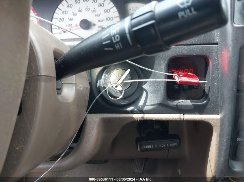 2003 Toyota Tacoma VIN: 5TEVL52NX3Z275480 Lot: 39586111