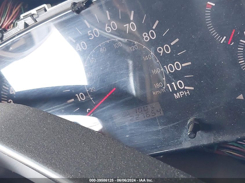 2005 Toyota Corolla Le VIN: 1NXBR32E15Z437431 Lot: 39586125