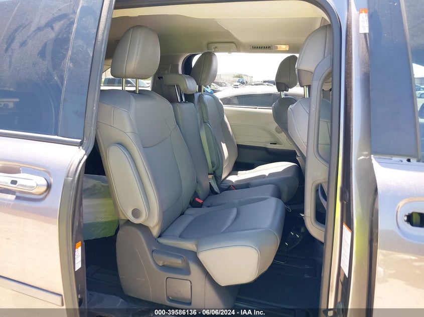 2021 TOYOTA SIENNA 2.5L I-4 DI, DOHC, V(VIN: 5TDYRKEC1MS065157
