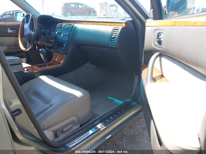 2000 Infiniti Q45 Anniversary Edition/Touring VIN: JNKBY31A3YM302718 Lot: 39586234