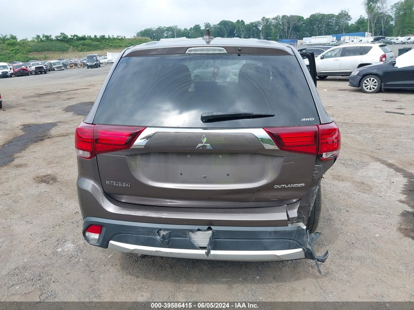 2018 Mitsubishi Outlander Es/Le/Se/Sel VIN: JA4AZ3A33JZ067798 Lot: 39586415