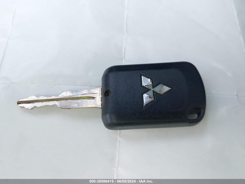 2018 Mitsubishi Outlander Es/Le/Se/Sel VIN: JA4AZ3A33JZ067798 Lot: 39586415