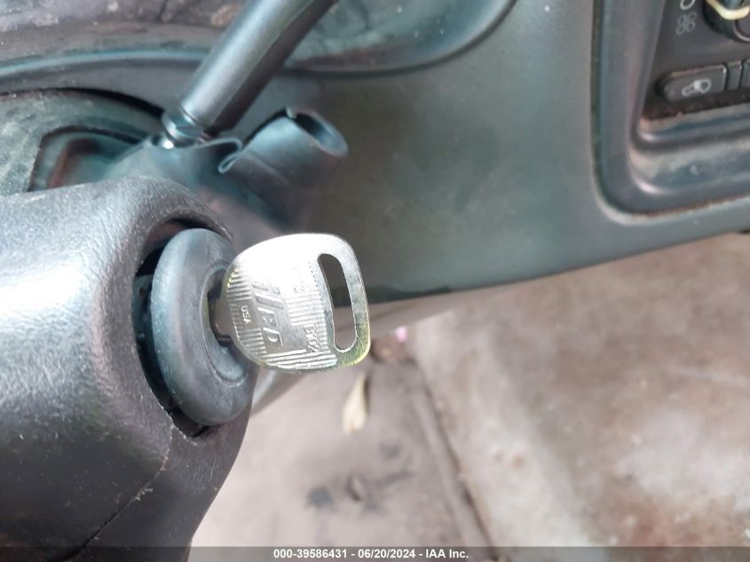 2005 Chevrolet Suburban 1500 Ls VIN: 3GNEC16Z65G182256 Lot: 39586431