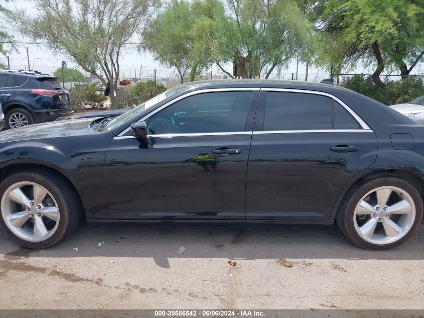 2015 Chrysler 300 Limited VIN: 2C3CCAAG1FH867907 Lot: 39586542