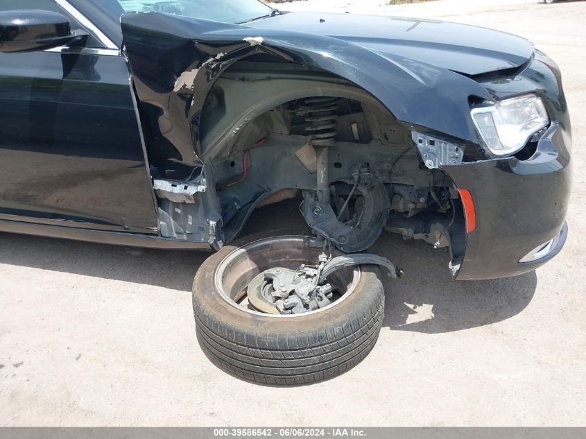 2015 Chrysler 300 Limited VIN: 2C3CCAAG1FH867907 Lot: 39586542