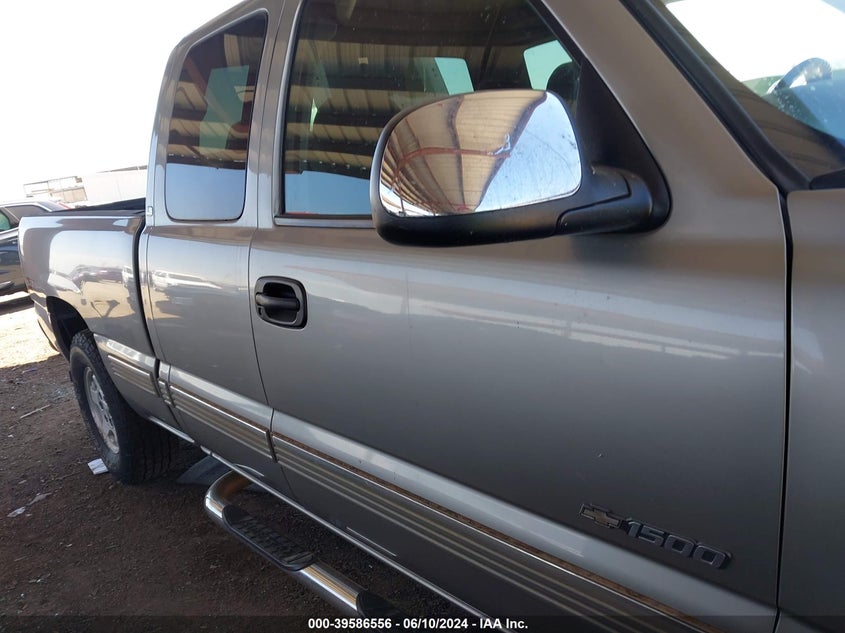 2002 Chevrolet Silverado 1500 Ls VIN: 1GCEK19T32E301998 Lot: 39586556