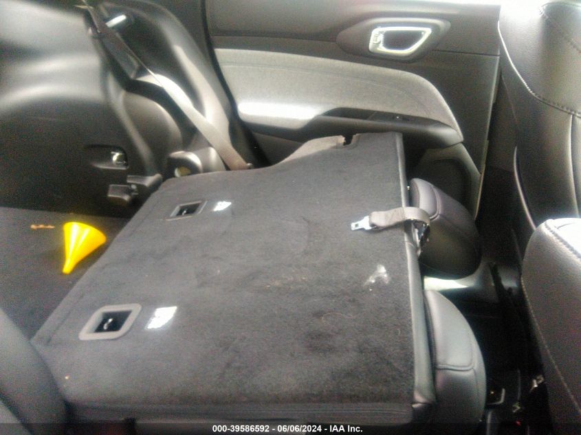 2022 Jeep Compass Latitude 4X4 VIN: 3C4NJDBB0NT170717 Lot: 39586592