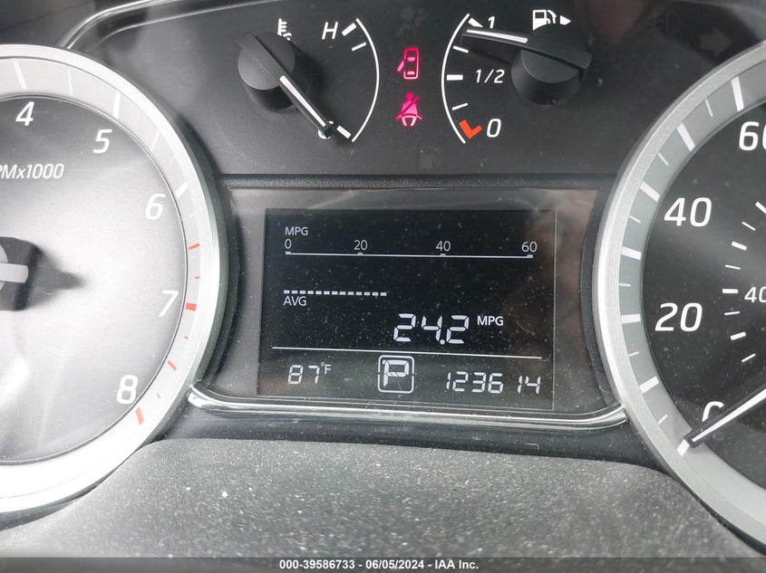 2015 Nissan Sentra Sv VIN: 3N1AB7AP5FY379338 Lot: 39586733