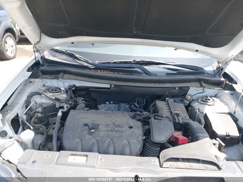 2015 Mitsubishi Outlander Es VIN: JA4AD2A31FZ011570 Lot: 39586797