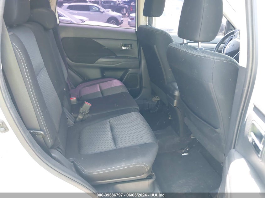 2015 Mitsubishi Outlander Es VIN: JA4AD2A31FZ011570 Lot: 39586797