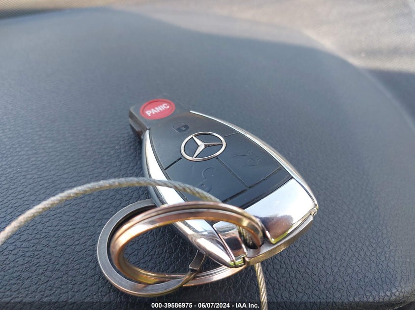 2008 Mercedes-Benz C 300 Luxury/Sport VIN: WDDGF54X38F067501 Lot: 39586975