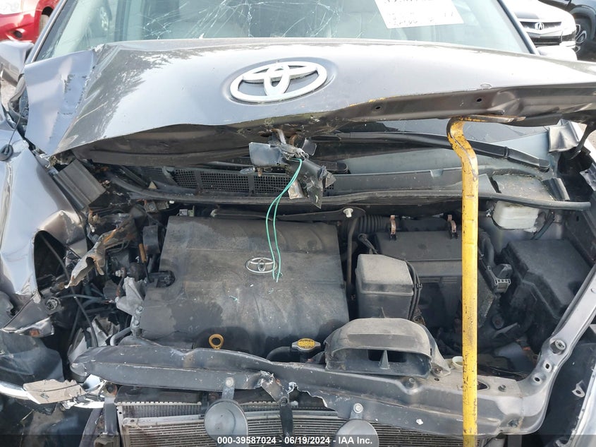 2012 Toyota Sienna Xle V6 8 Passenger VIN: 5TDYK3DC4CS231262 Lot: 39587024