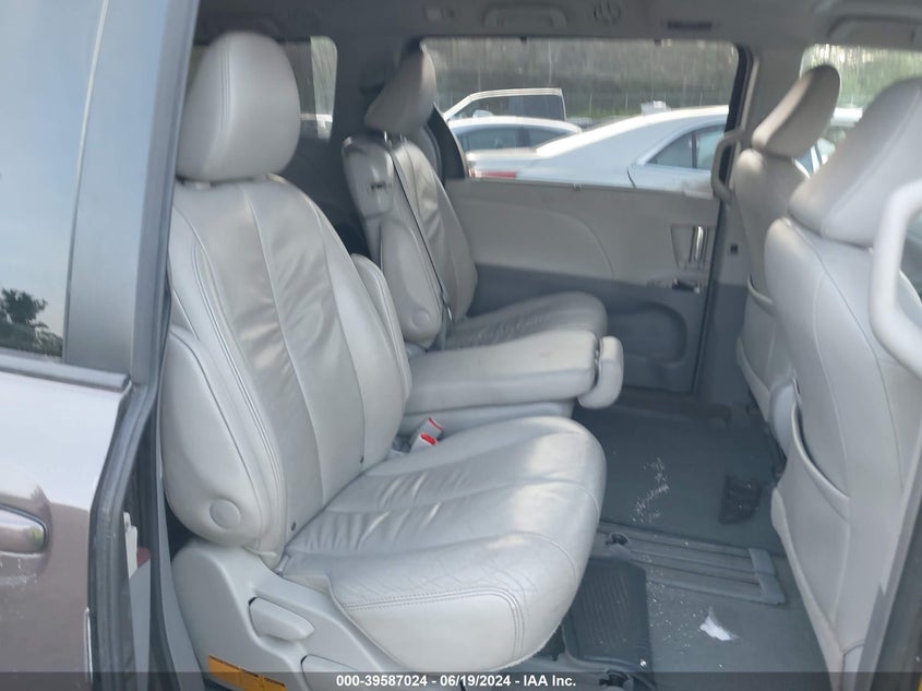 2012 Toyota Sienna Xle V6 8 Passenger VIN: 5TDYK3DC4CS231262 Lot: 39587024