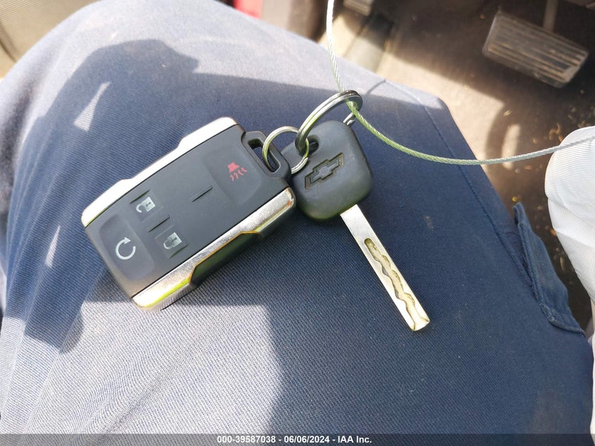 2015 Chevrolet Silverado 1500 1Lt VIN: 3GCPCREH2FG175637 Lot: 39587038