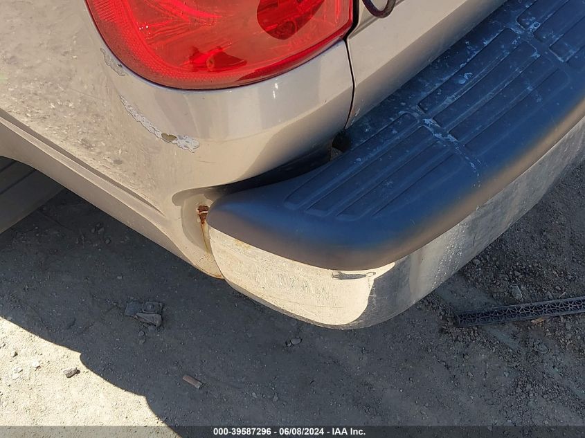 2005 Toyota Tundra Sr5 V8 VIN: 5TBDT44195S480247 Lot: 39587296