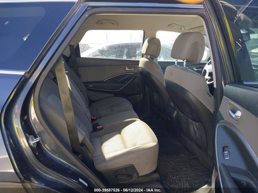 2017 Hyundai Santa Fe Se VIN: KM8SM4HF3HU194360 Lot: 39587526