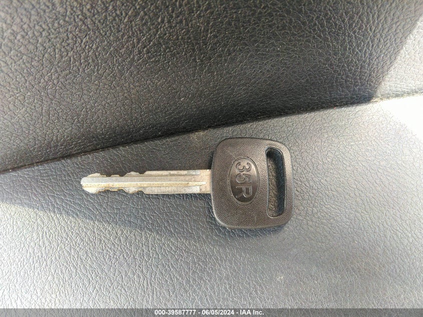 2012 Toyota Camry L VIN: 4T4BF1FK1CR177550 Lot: 39587777