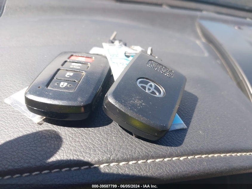 2013 Toyota Camry Hybrid Xle VIN: 4T1BD1FK3DU083249 Lot: 39587799