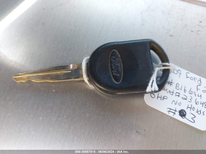 2009 Ford F-250 Lariat/Xl/Xlt VIN: 1FTNX20509EB16694 Lot: 39587815