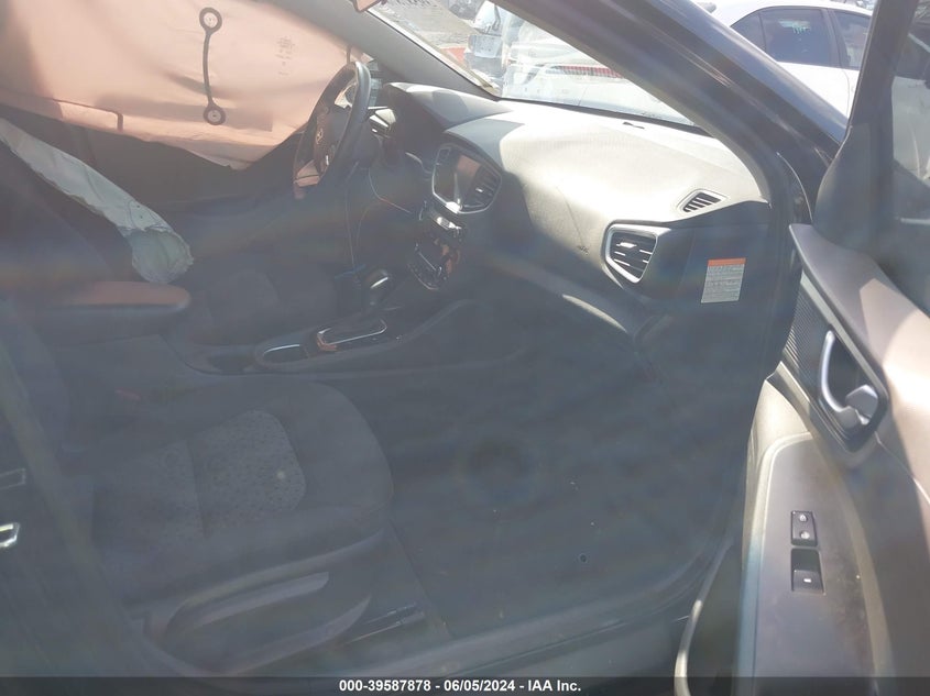 2018 Hyundai Ioniq Hybrid Sel VIN: KMHC75LC2JU061609 Lot: 39587878