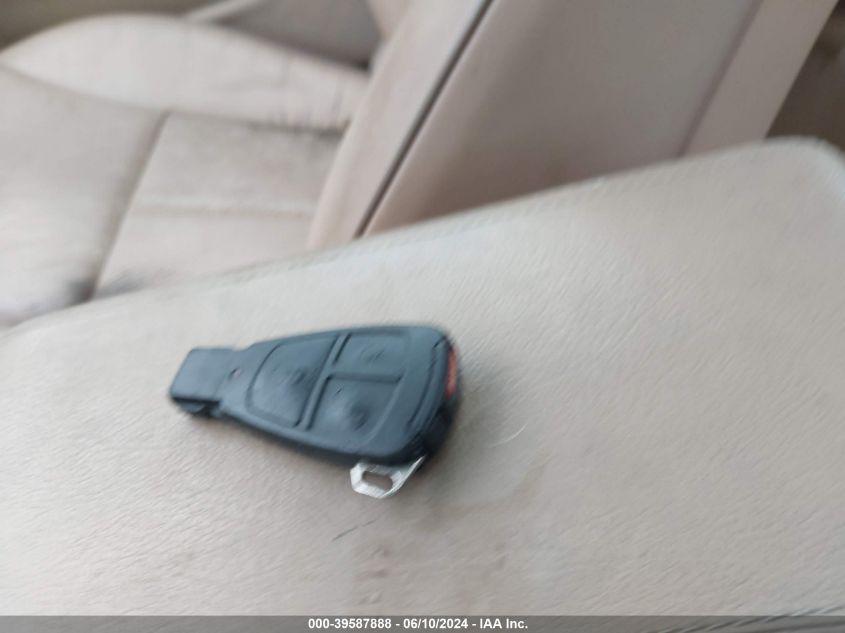 2000 Mercedes-Benz E 320 VIN: WDBJF65J1YB026614 Lot: 39587888