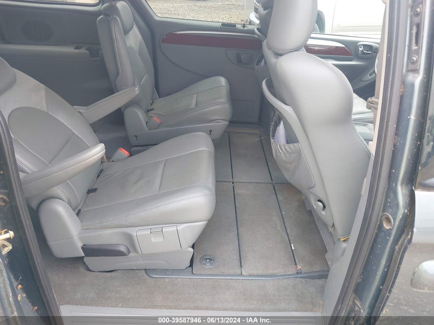 2007 Chrysler Town & Country Limited VIN: 2A8GP64L67R215988 Lot: 39587946