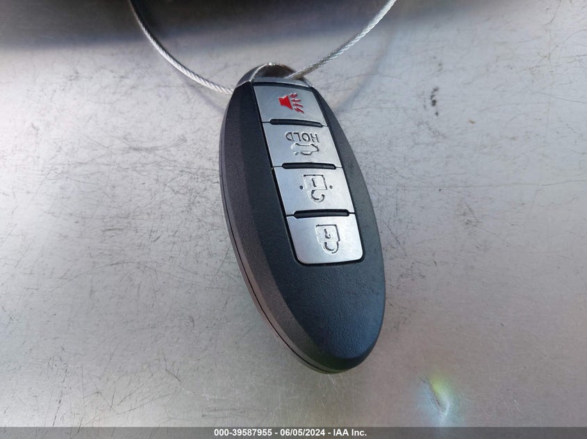 2014 Nissan Pathfinder S VIN: 5N1AR2MM0EC619752 Lot: 39587955