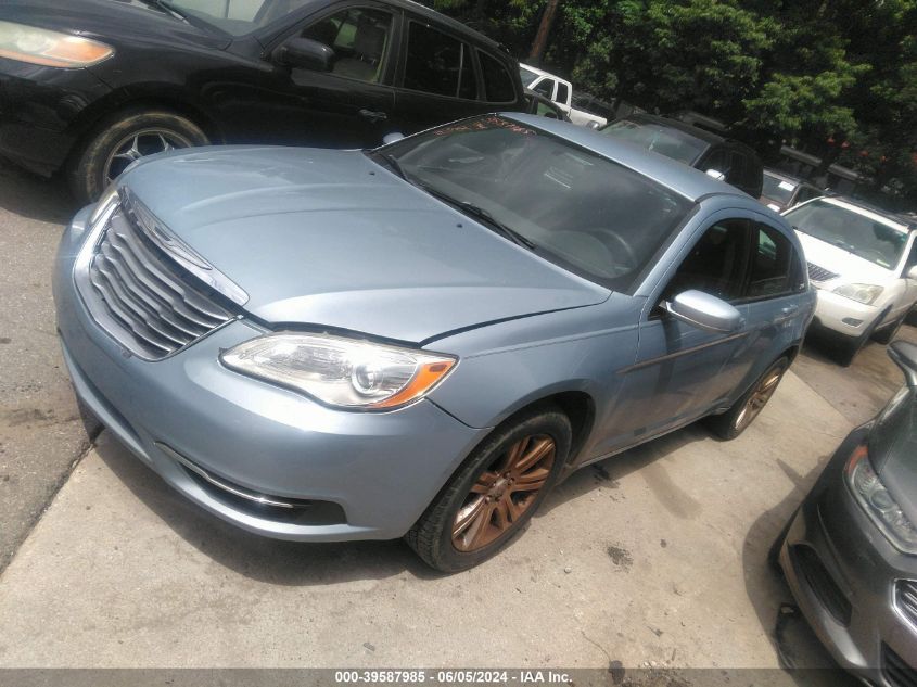 2013 Chrysler 200 Lx VIN: 1C3CCBAB9DN698136 Lot: 39587985