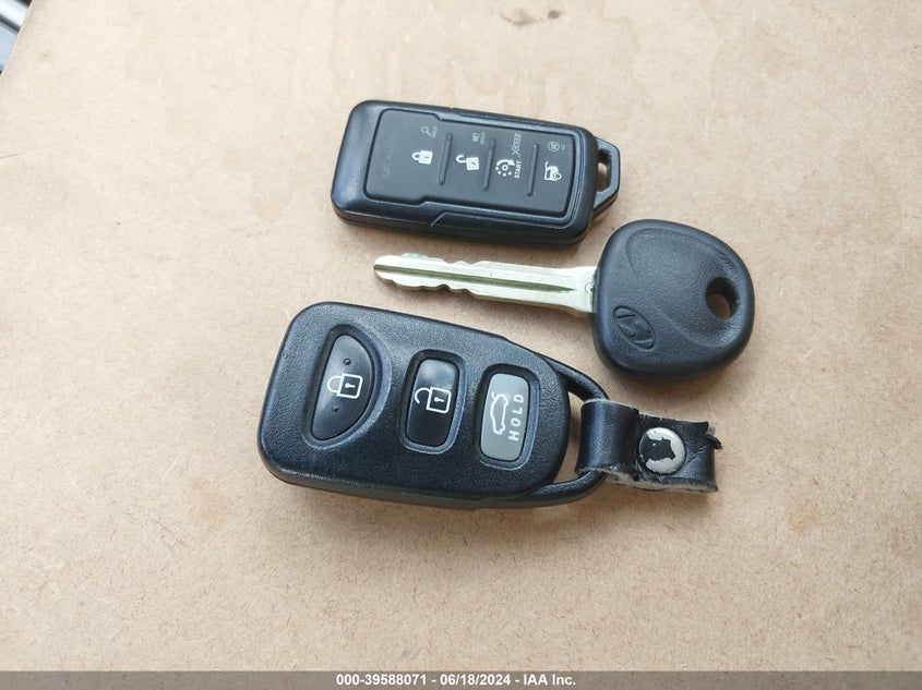 2012 Hyundai Elantra Limited VIN: 5NPDH4AEXCH083603 Lot: 39588071